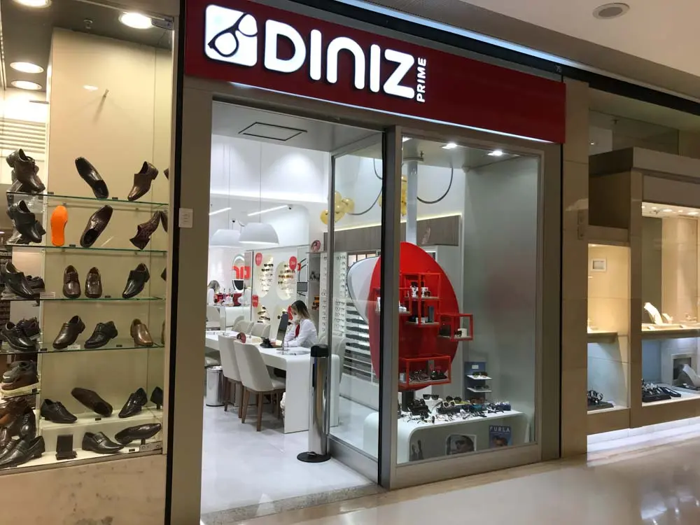 A imagem atual não possui texto alternativo. O nome do arquivo é: otica-diniz